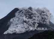 Gunung Merapi Kembali Luncurkan Awan Panas, Warga Diminta Waspada